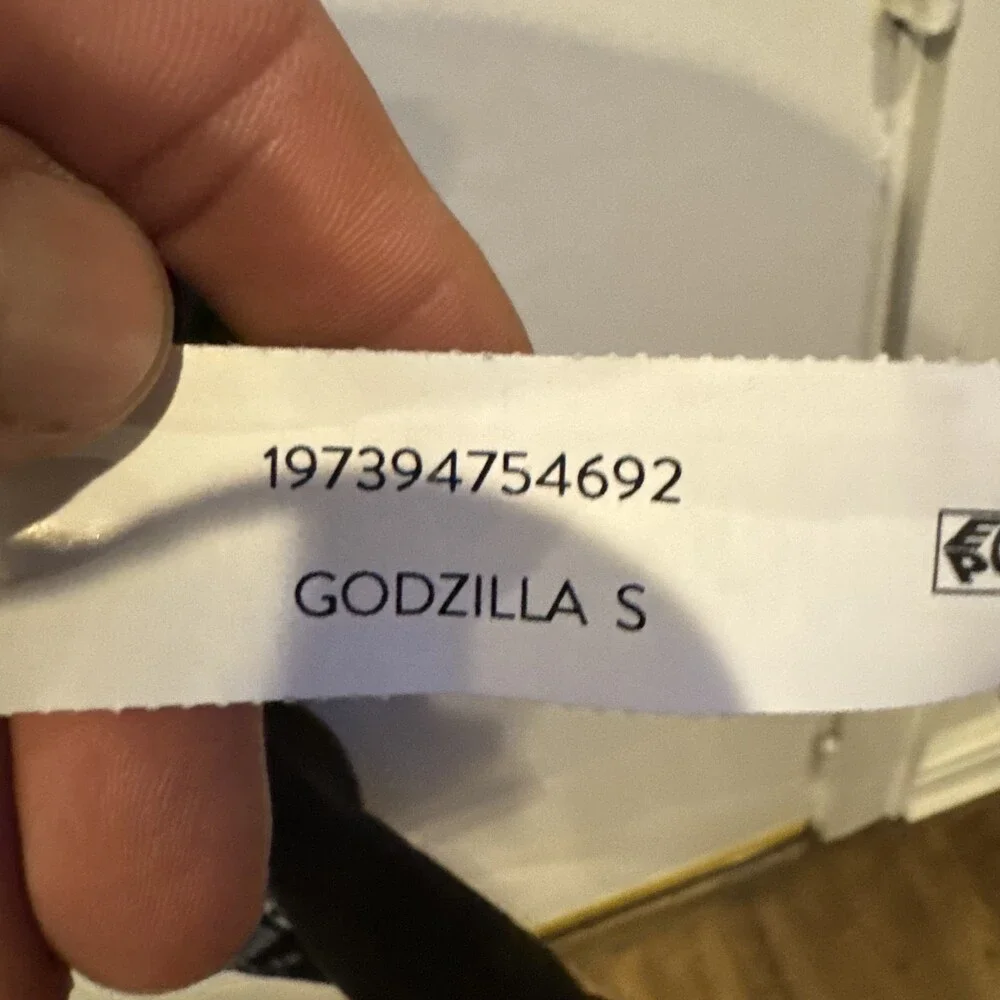 NEW Godzilla S Small Black Short Sleeve Godzilla Graphic Print Crew Neck TShirt - Picture 4 of 4